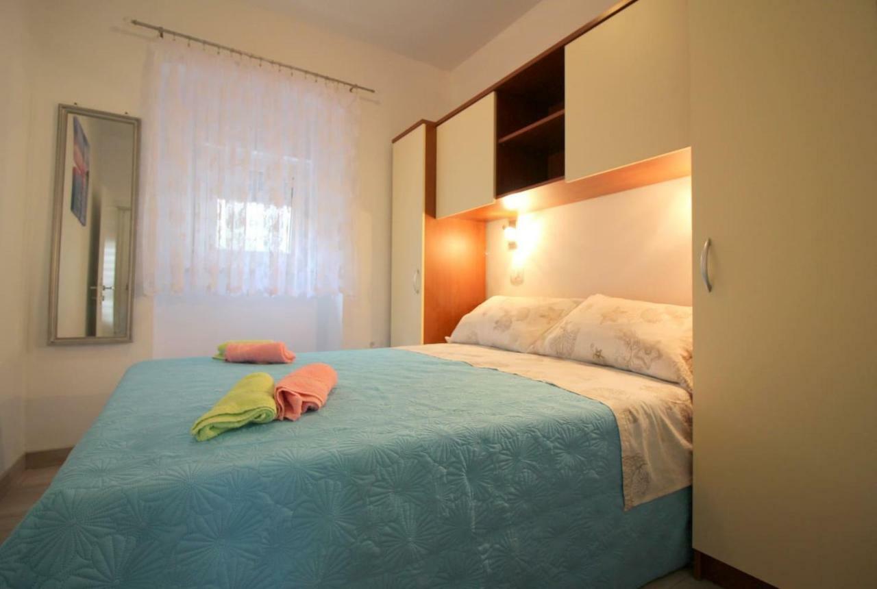 Apartment Noemi In City Center Poreč Dış mekan fotoğraf
