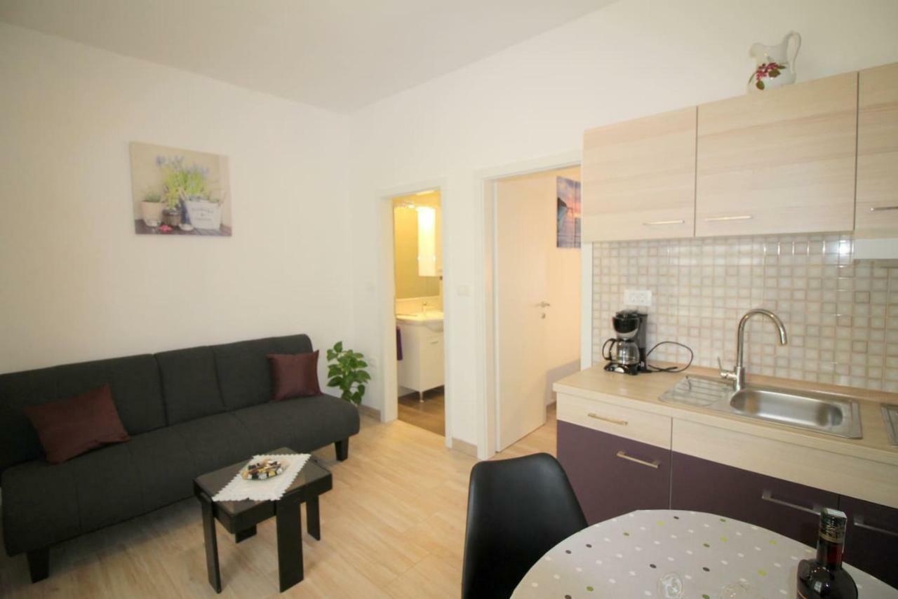 Apartment Noemi In City Center Poreč Dış mekan fotoğraf